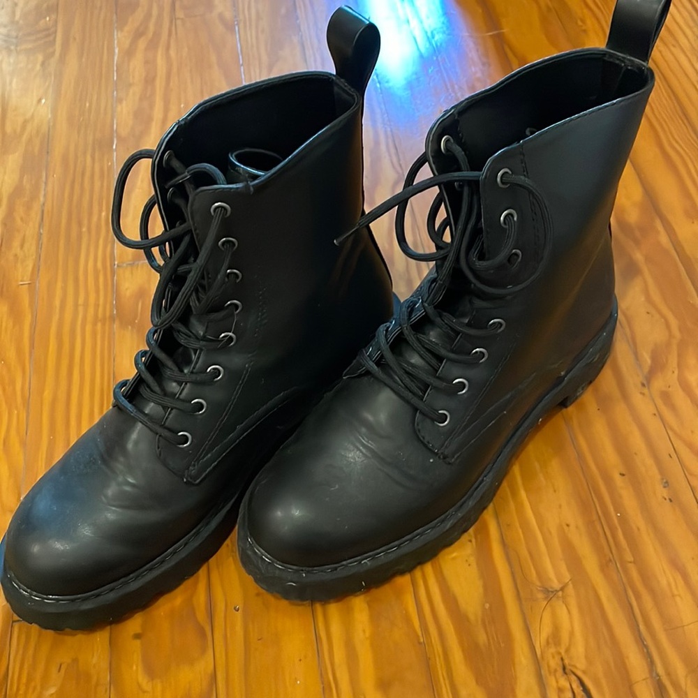H&M lace up boot